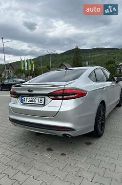 Седан Ford Fusion 2016 в 