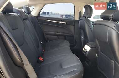 Седан Ford Fusion 2019 в 