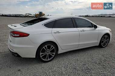 Седан Ford Fusion 2020 в 