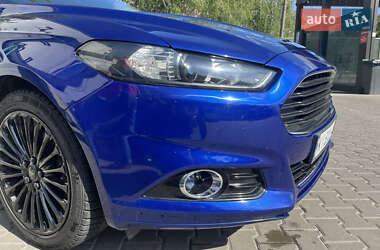 Седан Ford Fusion 2015 в 