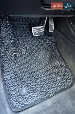 Седан Ford Fusion 2015 в 
