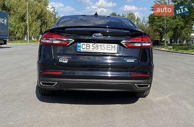Седан Ford Fusion 2019 в 