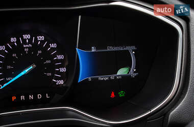 Седан Ford Fusion 2018 в 