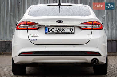 Седан Ford Fusion 2018 в 