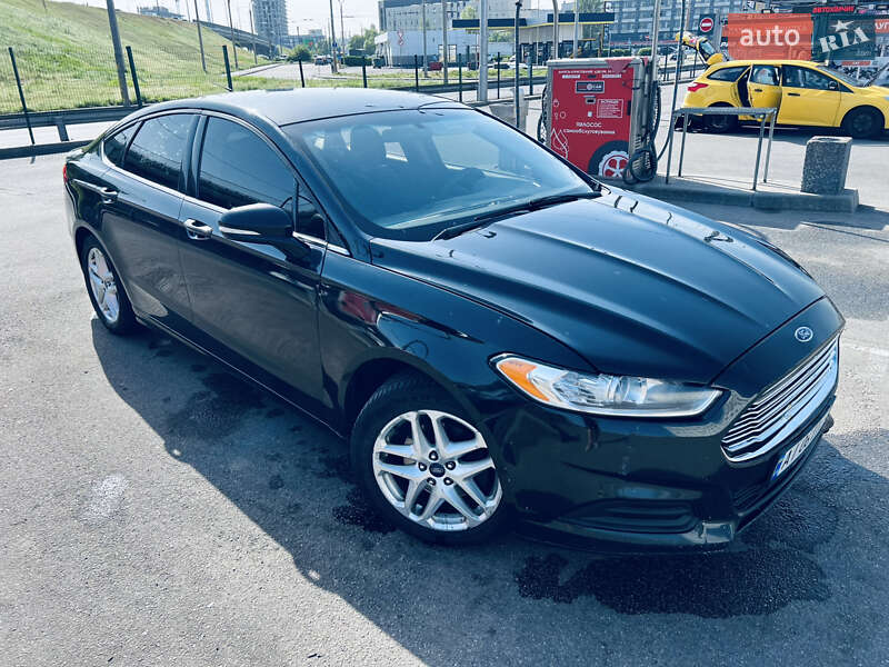 Седан Ford Fusion 2014 в 