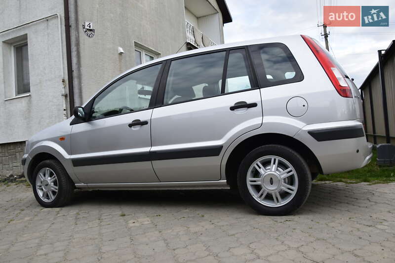 Хэтчбек Ford Fusion 2007 в Турийске