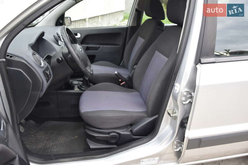 Хэтчбек Ford Fusion 2007 в Турийске