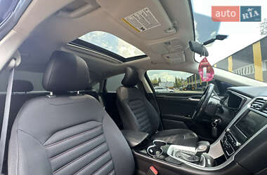 Седан Ford Fusion 2015 в 