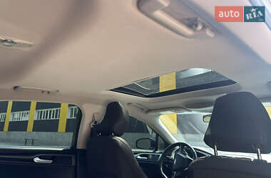 Седан Ford Fusion 2015 в 