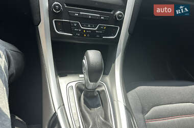 Седан Ford Fusion 2015 в 