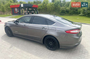 Седан Ford Fusion 2013 в 