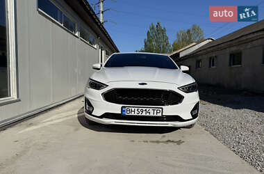 Седан Ford Fusion 2019 в 