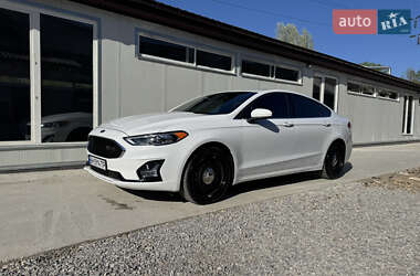 Ford Fusion 2019