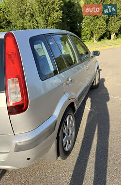 Хэтчбек Ford Fusion 2009 в 