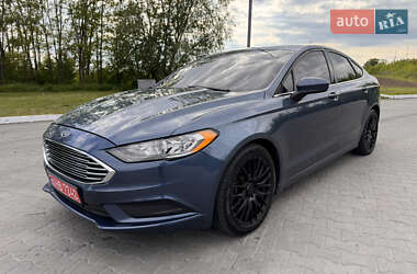 Седан Ford Fusion 2018 в 