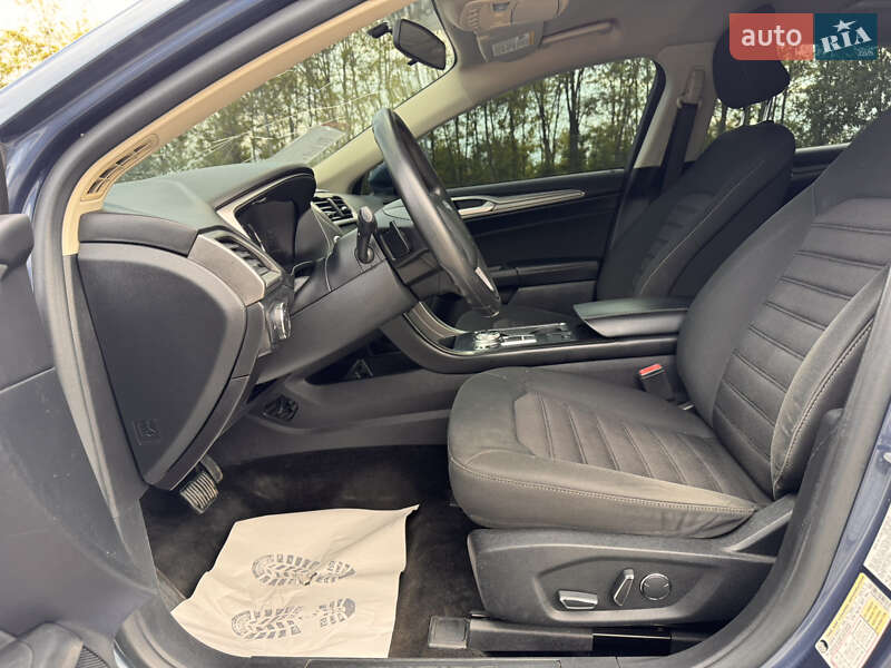 Седан Ford Fusion 2018 в Луцьку