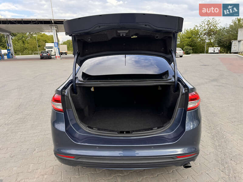 Седан Ford Fusion 2018 в Луцьку