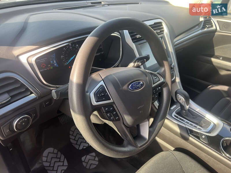 Седан Ford Fusion 2015 в Киеве
