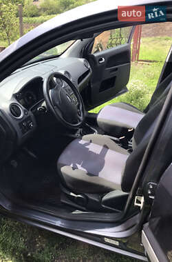 Хэтчбек Ford Fusion 2009 в 