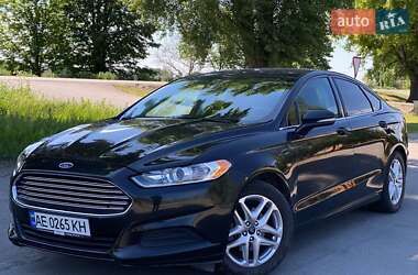 Седан Ford Fusion 2013 в 