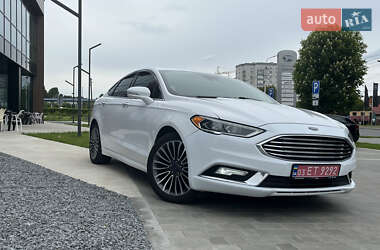 Седан Ford Fusion 2016 в 