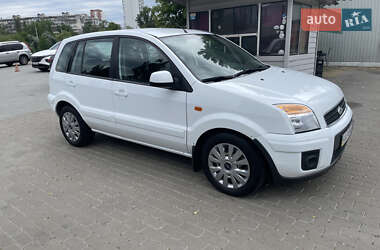 Хэтчбек Ford Fusion 2010 в 