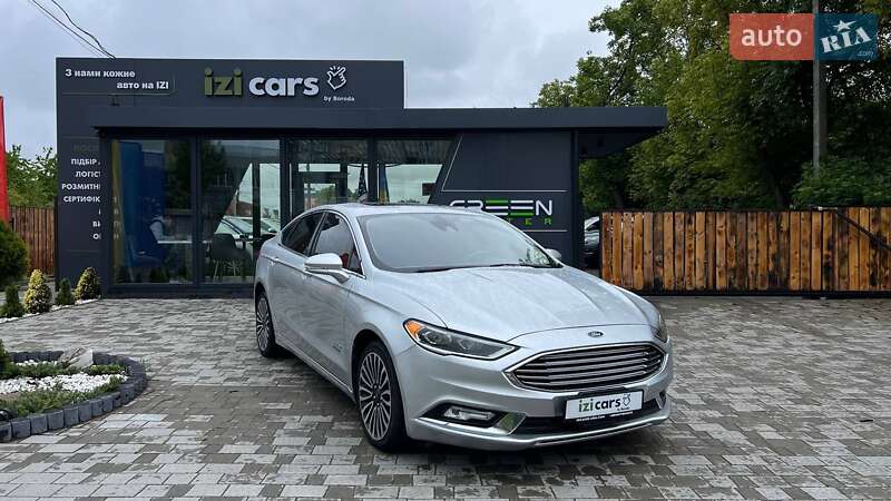 Седан Ford Fusion 2017 в 