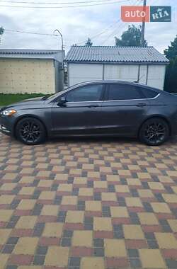 Седан Ford Fusion 2018 в 