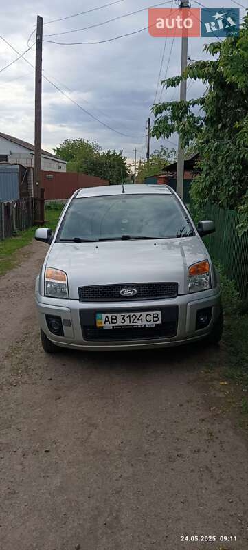 Хетчбек Ford Fusion 2011 в 