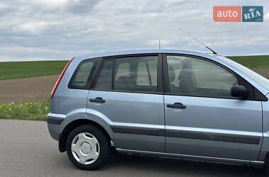 Хэтчбек Ford Fusion 2006 в 