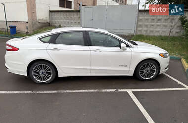 Седан Ford Fusion 2012 в 