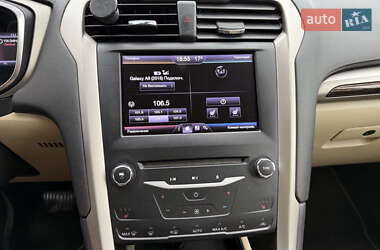 Седан Ford Fusion 2012 в 