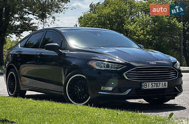 Седан Ford Fusion 2018 в Кременчуге