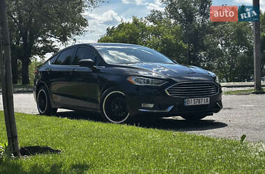 Седан Ford Fusion 2018 в 