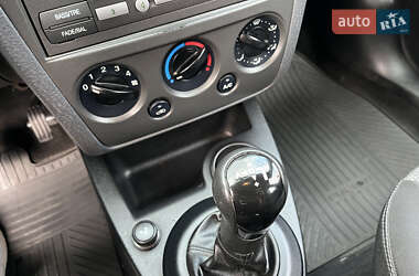 Хэтчбек Ford Fusion 2007 в 