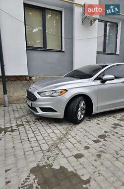 Седан Ford Fusion 2016 в 