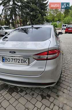 Седан Ford Fusion 2016 в 