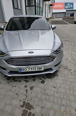 Седан Ford Fusion 2016 в 