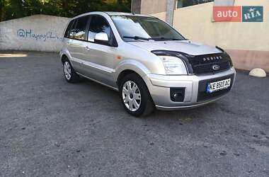 Хэтчбек Ford Fusion 2011 в Каменском