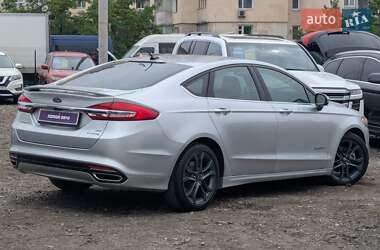 Седан Ford Fusion 2017 в 