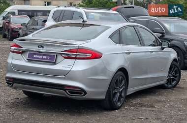 Седан Ford Fusion 2017 в 