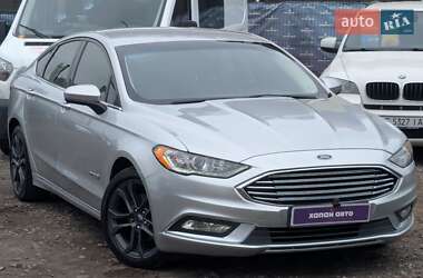 Седан Ford Fusion 2017 в 