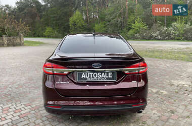 Седан Ford Fusion 2016 в 