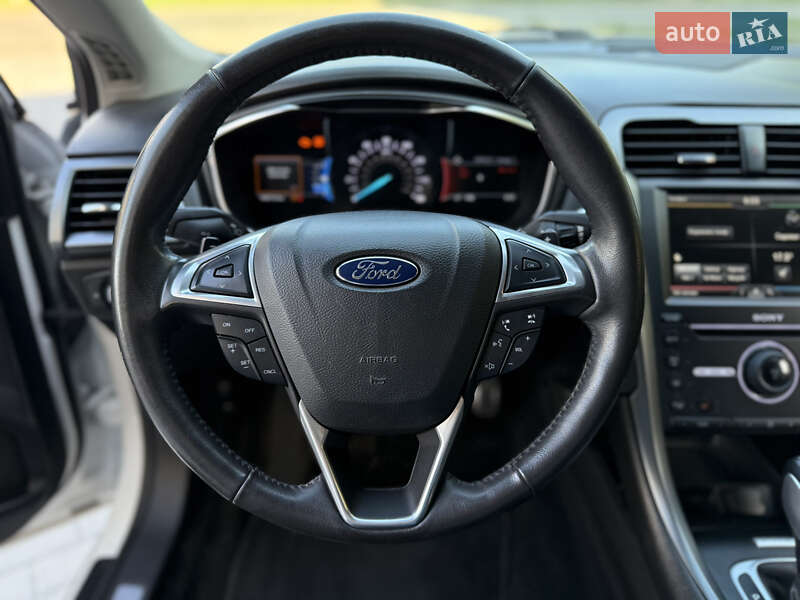 Седан Ford Fusion 2015 в Николаеве