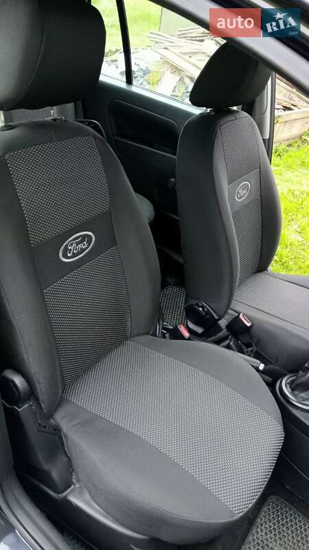 Хэтчбек Ford Fusion 2005 в Галиче