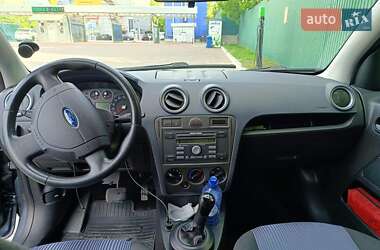 Хэтчбек Ford Fusion 2008 в 