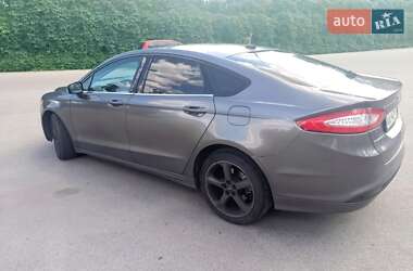Седан Ford Fusion 2013 в 