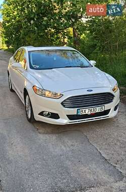 Седан Ford Fusion 2013 в 