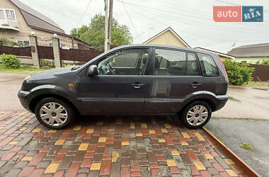 Хэтчбек Ford Fusion 2010 в 