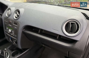 Хэтчбек Ford Fusion 2010 в 